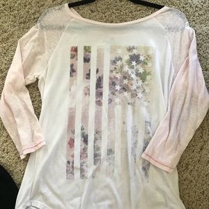 American Eagle Quarter Length Shirt